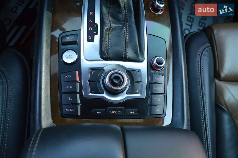 Позашляховик / Кросовер Audi Q7 2013 в Львові