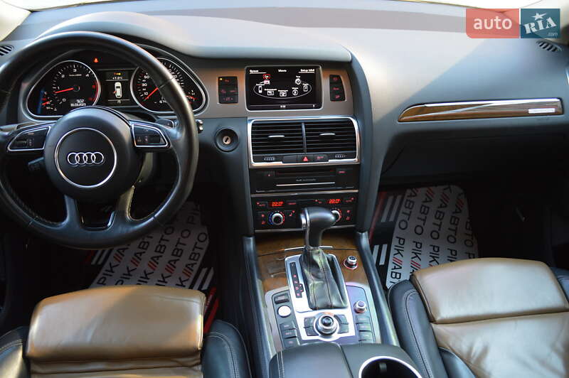 Позашляховик / Кросовер Audi Q7 2013 в Львові