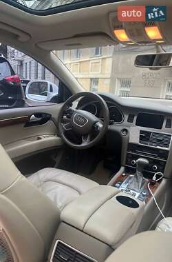 Внедорожник / Кроссовер Audi Q7 2013 в 