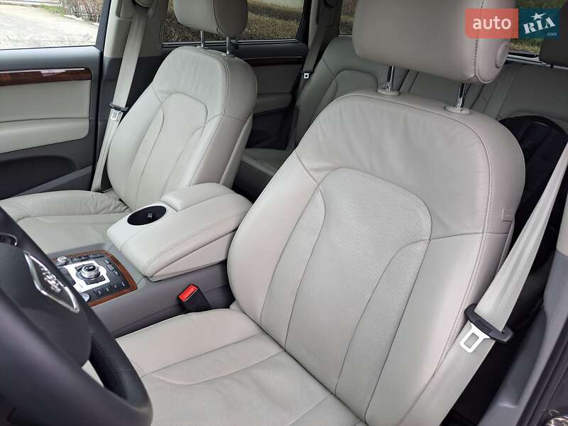 Позашляховик / Кросовер Audi Q7 2015 в Львові