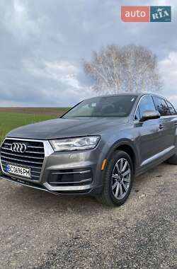 Позашляховик / Кросовер Audi Q7 2017 в 