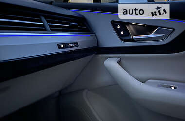 Внедорожник / Кроссовер Audi Q7 2016 в 