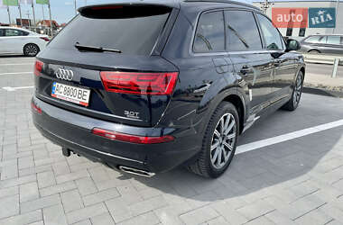Внедорожник / Кроссовер Audi Q7 2017 в 