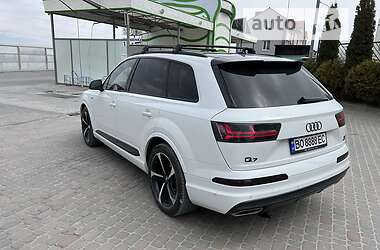 Внедорожник / Кроссовер Audi Q7 2018 в 