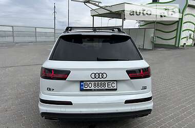 Внедорожник / Кроссовер Audi Q7 2018 в 