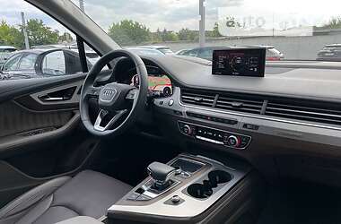 Внедорожник / Кроссовер Audi Q7 2018 в 