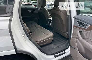 Внедорожник / Кроссовер Audi Q7 2018 в 