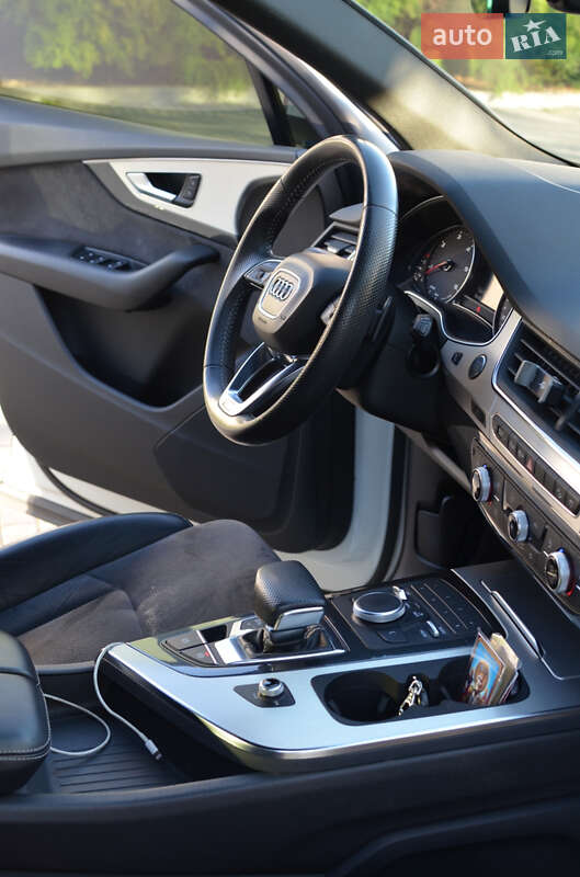 Внедорожник / Кроссовер Audi Q7 2018 в Луцке