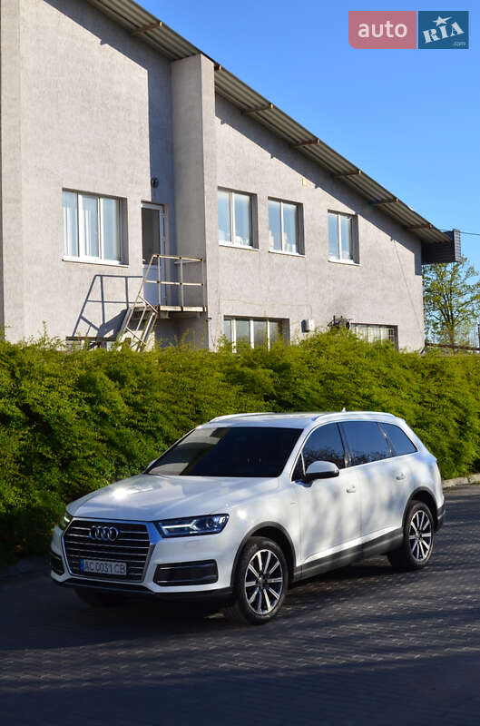 Внедорожник / Кроссовер Audi Q7 2018 в Луцке