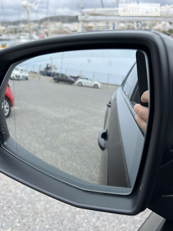 Позашляховик / Кросовер Audi Q7 2016 в Києві фото 13 Позашляховик / Кросовер Audi Q7 2016 в Києві