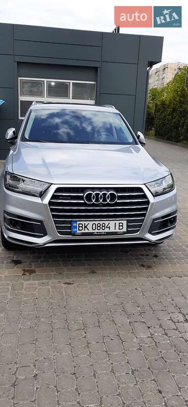 Позашляховик / Кросовер Audi Q7 2018 в Львові