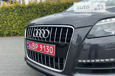 Внедорожник / Кроссовер Audi Q7 2012 в 