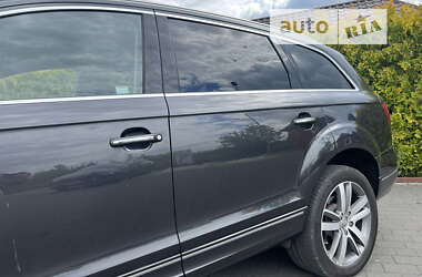 Внедорожник / Кроссовер Audi Q7 2012 в 