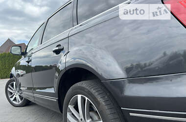 Внедорожник / Кроссовер Audi Q7 2012 в 