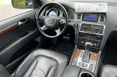 Внедорожник / Кроссовер Audi Q7 2012 в 