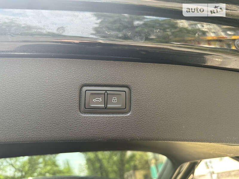 Внедорожник / Кроссовер Audi Q7 2017 в Киеве фото 8 Внедорожник / Кроссовер Audi Q7 2017 в Киеве