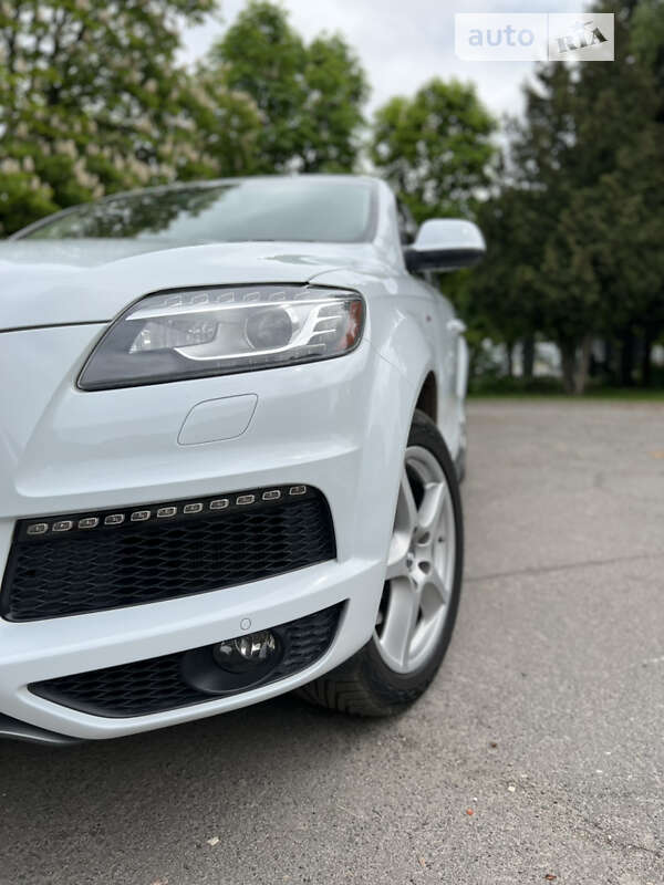 Позашляховик / Кросовер Audi Q7 2013 в Луцьку