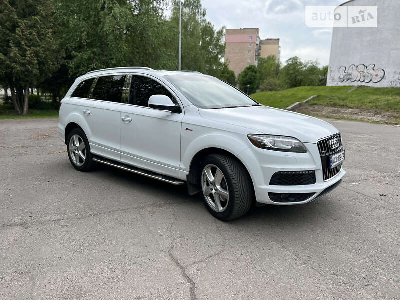 Позашляховик / Кросовер Audi Q7 2013 в Луцьку