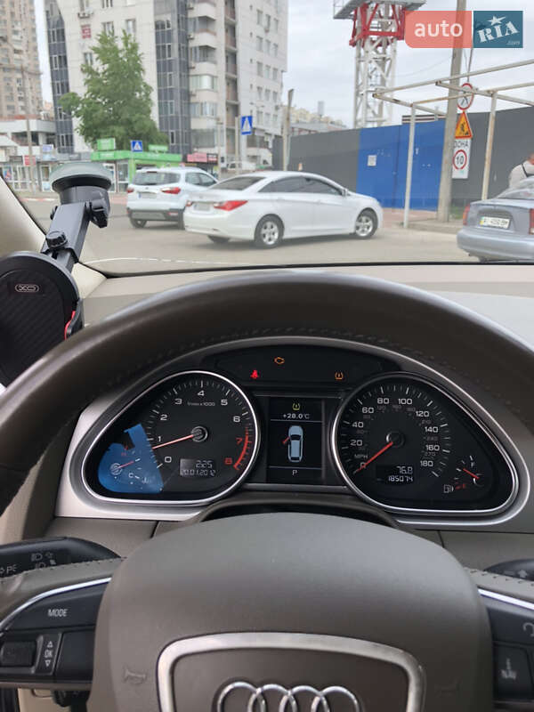 Позашляховик / Кросовер Audi Q7 2011 в Києві фото 12 Позашляховик / Кросовер Audi Q7 2011 в Києві