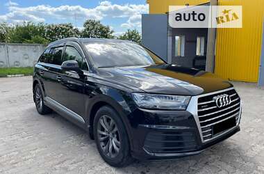 Позашляховик / Кросовер Audi Q7 2016 в Рівному