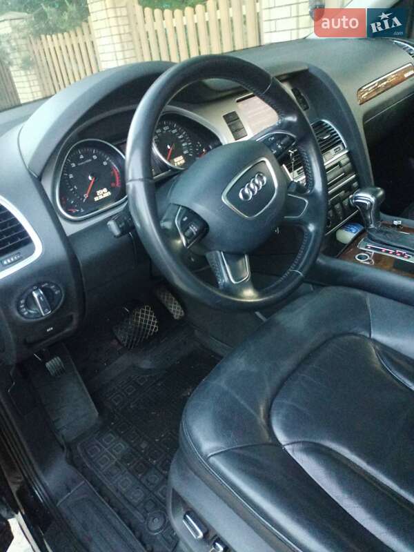 Внедорожник / Кроссовер Audi Q7 2012 в Черновцах