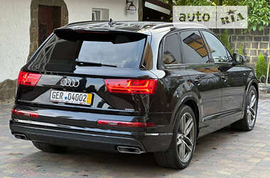 Внедорожник / Кроссовер Audi Q7 2017 в 