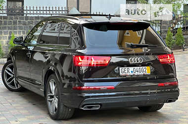 Внедорожник / Кроссовер Audi Q7 2017 в 