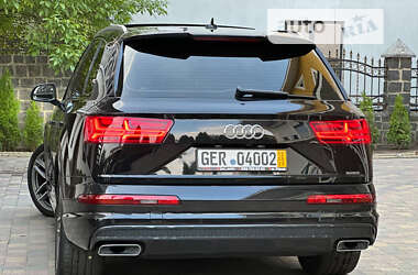 Внедорожник / Кроссовер Audi Q7 2017 в 