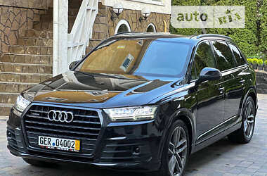 Внедорожник / Кроссовер Audi Q7 2017 в 