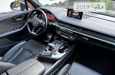 Внедорожник / Кроссовер Audi Q7 2017 в 