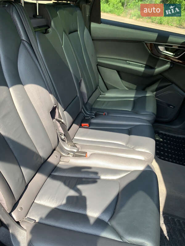 Внедорожник / Кроссовер Audi Q7 2016 в Житомире