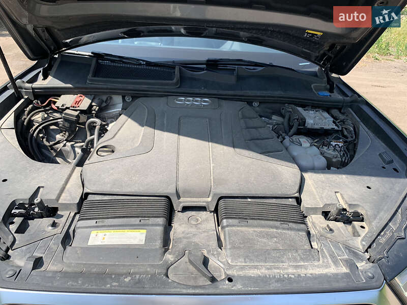 Внедорожник / Кроссовер Audi Q7 2016 в Житомире