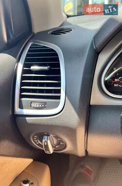 Внедорожник / Кроссовер Audi Q7 2010 в 