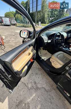 Внедорожник / Кроссовер Audi Q7 2010 в 
