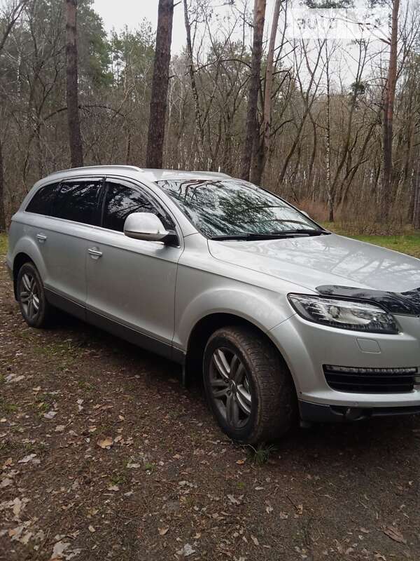 Позашляховик / Кросовер Audi Q7 2009 в Броварах