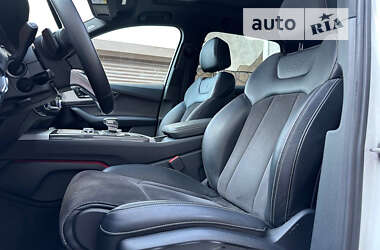 Позашляховик / Кросовер Audi Q7 2017 в 