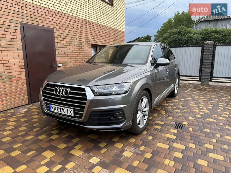 Позашляховик / Кросовер Audi Q7 2017 в Києві