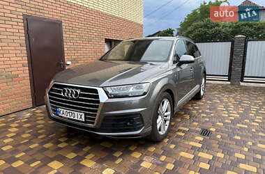 Позашляховик / Кросовер Audi Q7 2017 в 