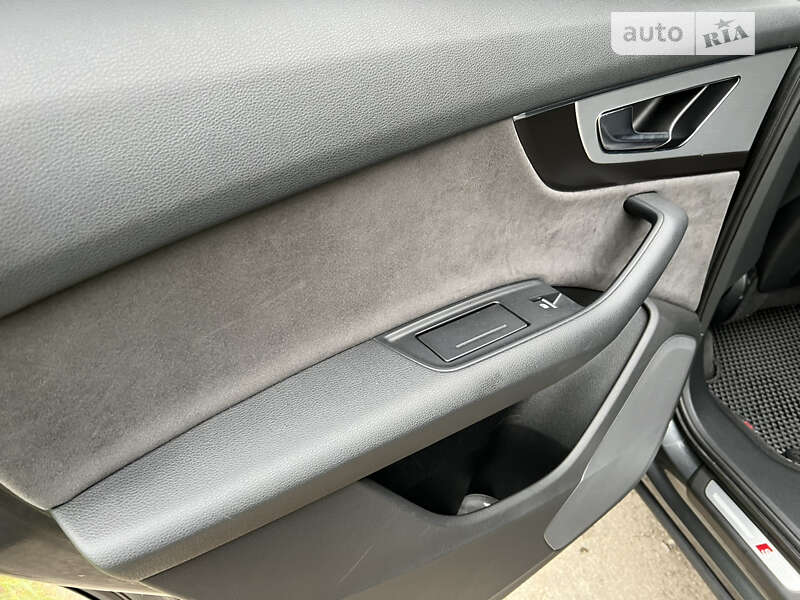 Позашляховик / Кросовер Audi Q7 2015 в Золочеві