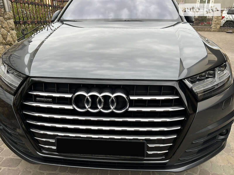 Позашляховик / Кросовер Audi Q7 2015 в Золочеві