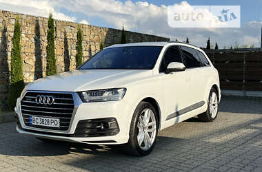 Внедорожник / Кроссовер Audi Q7 2017 в 