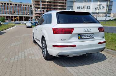 Внедорожник / Кроссовер Audi Q7 2016 в 