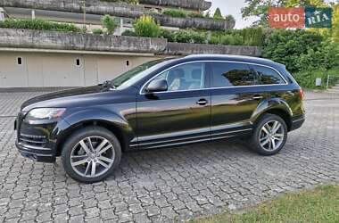 Внедорожник / Кроссовер Audi Q7 2015 в 