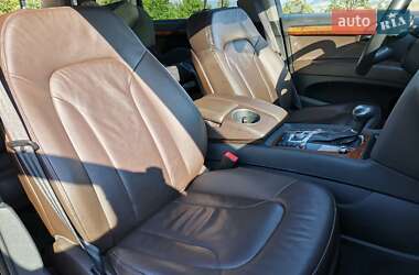 Внедорожник / Кроссовер Audi Q7 2015 в 