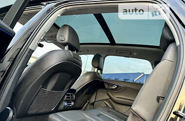 Внедорожник / Кроссовер Audi Q7 2017 в 