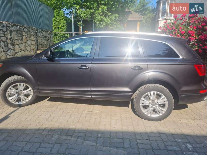 Внедорожник / Кроссовер Audi Q7 2014 в 