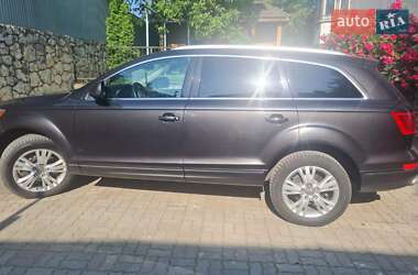 Внедорожник / Кроссовер Audi Q7 2014 в 
