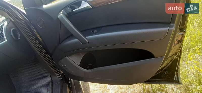 Внедорожник / Кроссовер Audi Q7 2011 в Гайвороне