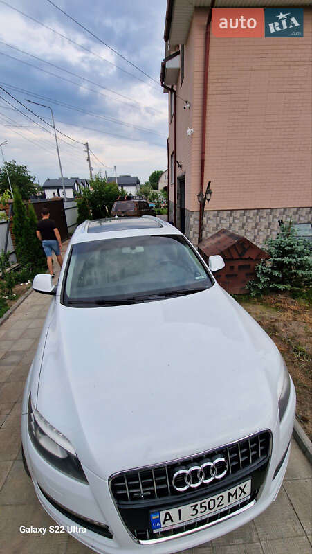 Позашляховик / Кросовер Audi Q7 2014 в Бучі