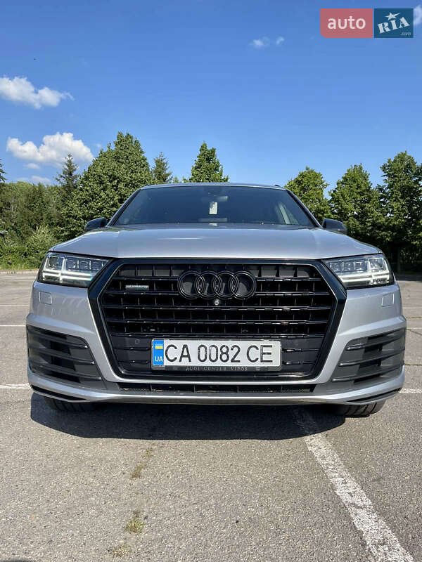 Внедорожник / Кроссовер Audi Q7 2017 в Умани